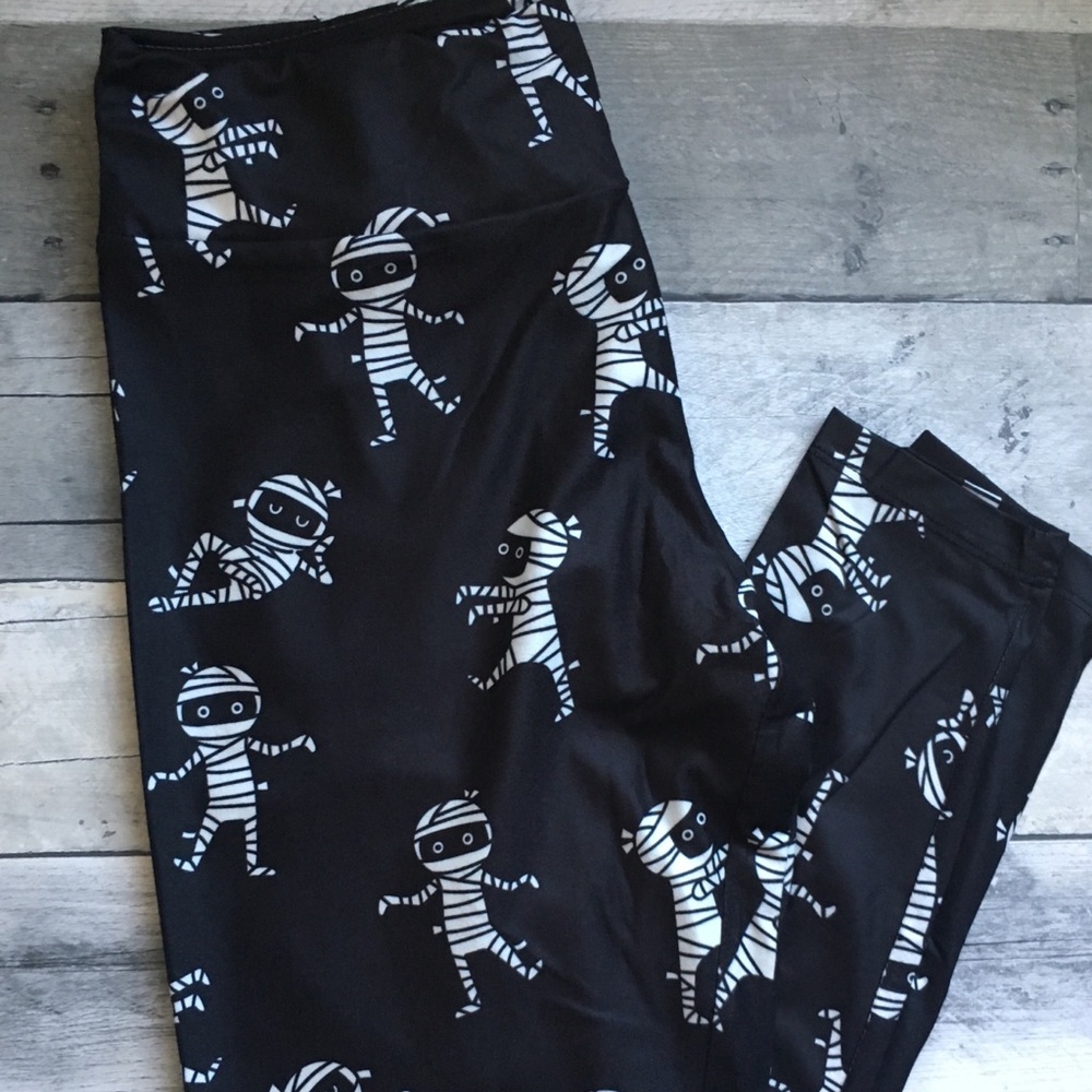 Mummy Moves Halloween Leggings